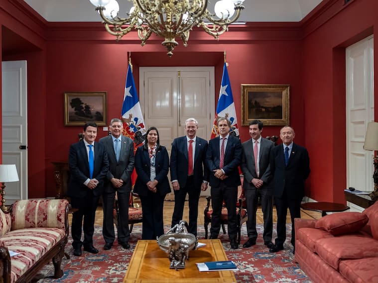 Presidente y partidos oficialistas