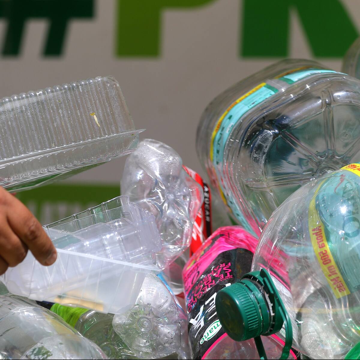 Día Mundial del Reciclaje: Chile sigue rezagado y menos del 10% de los residuos domiciliarios se valorizan