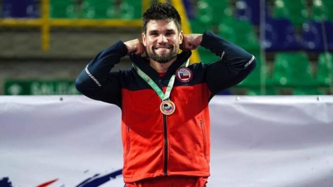 Rodrigo Rojas se consagra tricampeón panamericano de karate en Costa Rica