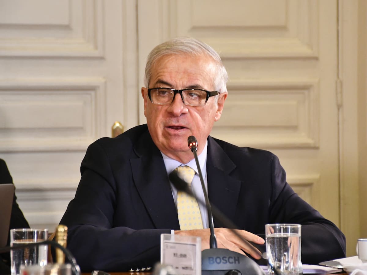 Exministro Mañalich pone en duda exámenes de drogas a autoridades: “La mitad va a salir falsamente positivo”