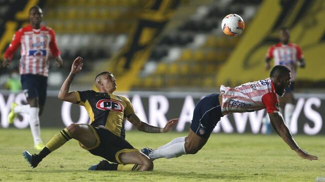 16 DE DICIEMBRE DE 2020/COQUIMBO, durante el partido valido por los cuartos de final vuelta de la Copa Conmebol Sudamericana 2020, entre Coquimbo Unido y Junior de Barranquilla, disputado en el Estadio Francisco Sanchez Rumoroso.
FOTO: STAFF IMAGES/CONMEBOL VIA AGENCIAUNO