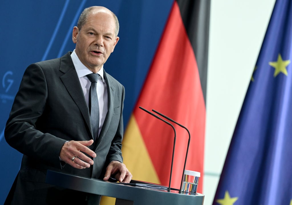 El canciller alemán Olaf Scholz se refiere al rescate estatal de Uniper
