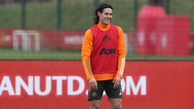 MANCHESTER, ENGLAND - JANUARY 11: Edinson Cavani of Manchester United looks on during a first team training session at Aon Training Complex on January 11, 2021 in Manchester, England. (Photo by Matthew Peters/Manchester United via Getty Images)