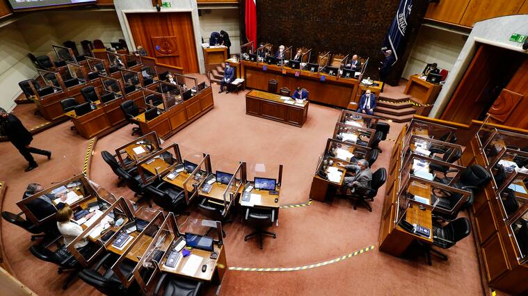 05 DE AGOSTO DE 2020/VALPARAISOVista general de la sesion del Senado, citada para discutir el informe de la Comision Mixta recaido en el proyecto de ley que establece la Ley Nacional del Cancer.
FOTO: LEONARDO RUBILAR CHANDIA/AGENCIAUNO