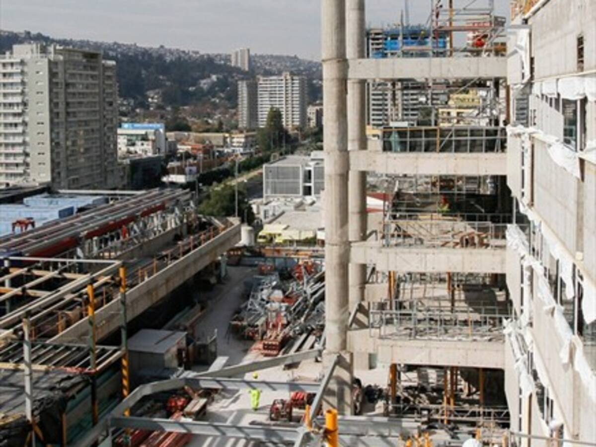 Diagnóstico del Minsal detectó 45 obras con retraso por US$ 600 millones