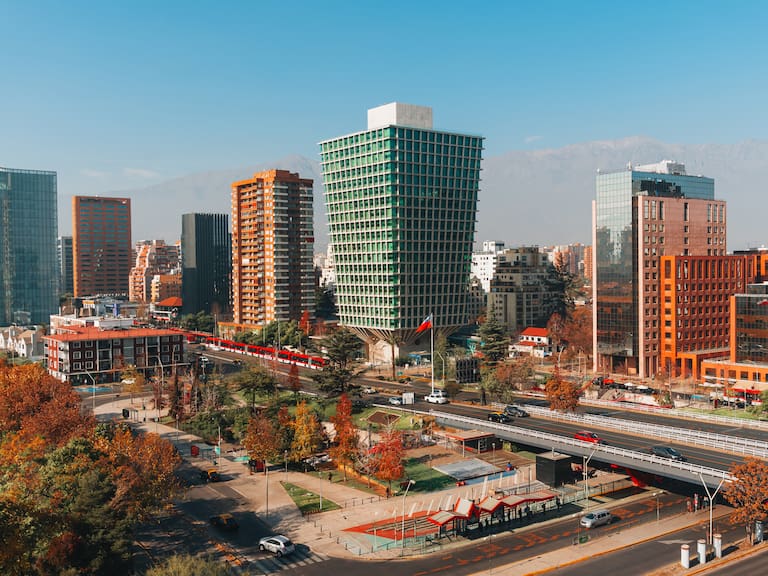 Edificios quemados y olvidados se convierten en protagonistas de la Bienal de Arquitectura 2025