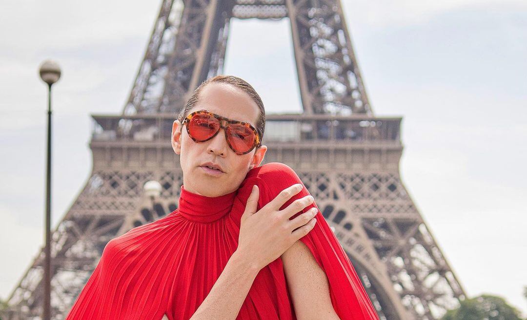 Di Mondo impacta en la Torre Eiffel