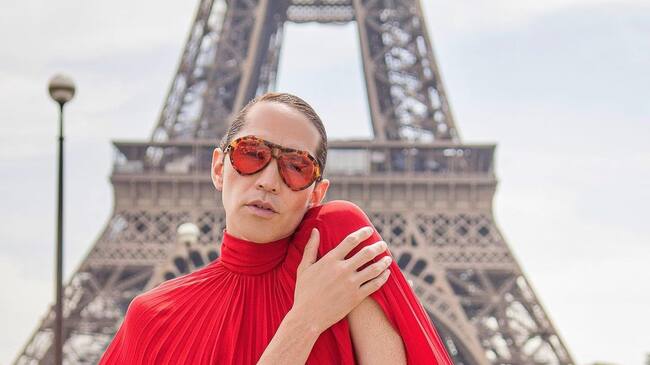 Di Mondo impacta en la Torre Eiffel