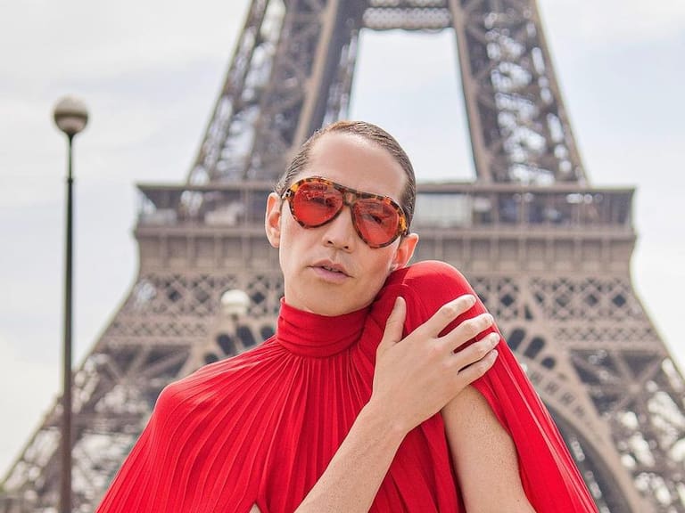 Di Mondo impacta en la Torre Eiffel