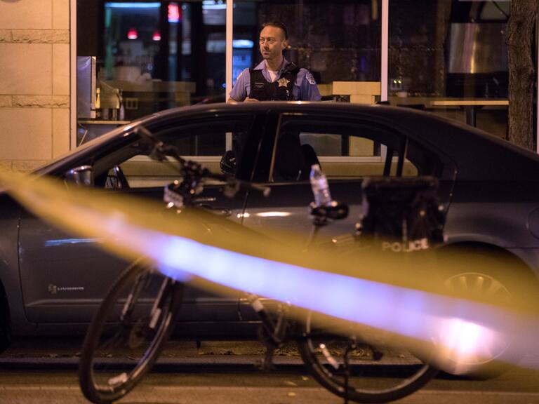 Hombre disparó a sus dos vecinos y luego prendió fuego a su casa: tres personas fallecieron