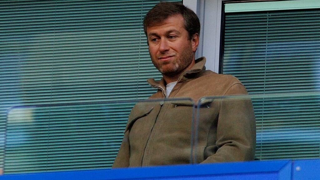 Roman Abramovich sufre síntomas de envenenamiento durante negociaciones de paz