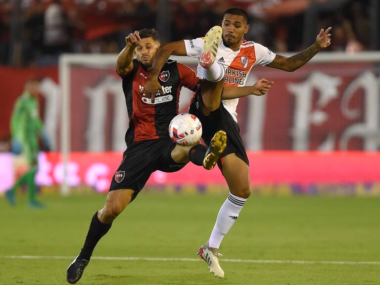 La U “pierde el gallito” con la MLS por contar con David Martínez