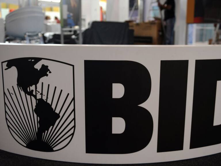 América Latina enfrenta un 2023 de crecimiento limitado con apenas un 1% según el BID