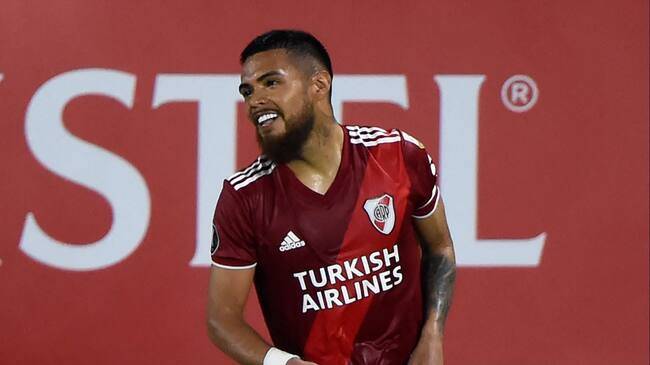 Argentina's River Plate Paulo Diaz celebrates after scoring against Colombia's Junior during their Copa Libertadores football tournament group stage match at the Romelio Martinez Stadium in Barranquilla, Colombia, on May 12, 2021. (Photo by Daniel MUNOZ / POOL / AFP) (Photo by DANIEL MUNOZ/POOL/AFP via Getty Images)