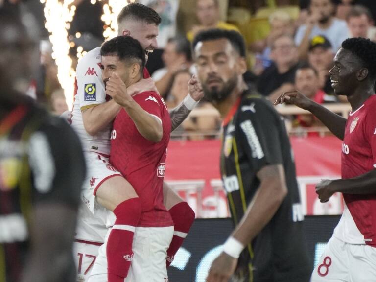 Guillermo Maripán recupera la titularidad en Mónaco y anota gol en la victoria ante Lens