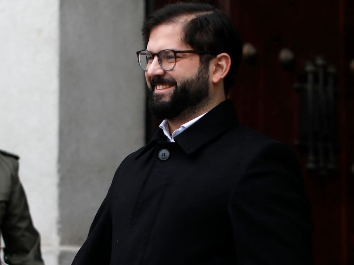 Expresidente Gabriel Boric reaparece en congreso ideológico del Frente Amplio