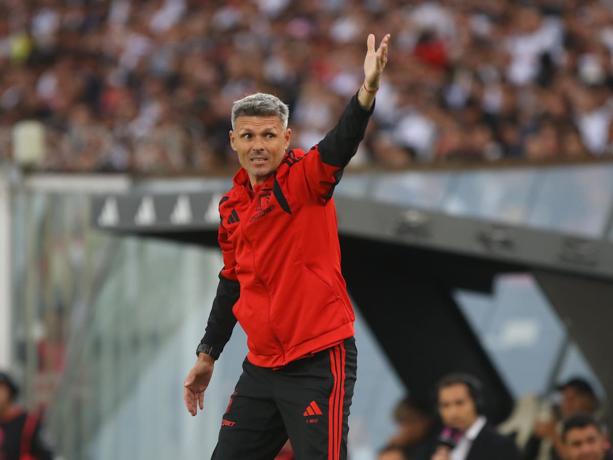 Fernando Ortiz afronta la nueva baja que sufrió Colo Colo: “No se siente al 100%”