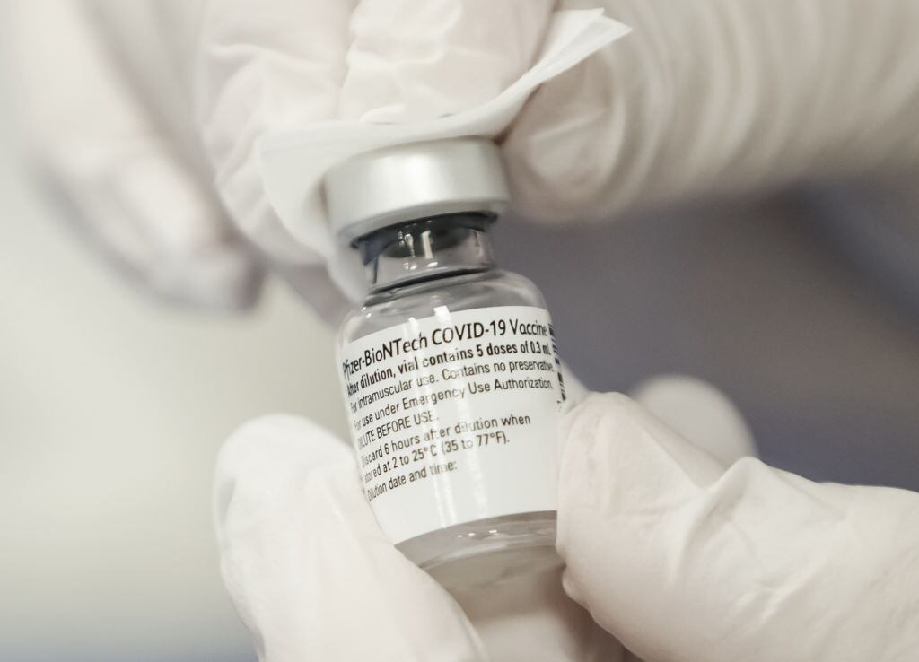 Dosis de la vacuna de  BioNTech y Pfizer
