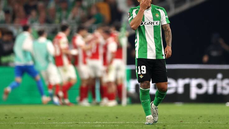 Noche negra para Pellegrini: el Betis sufre insólita remontada y cae eliminado en la Europa League