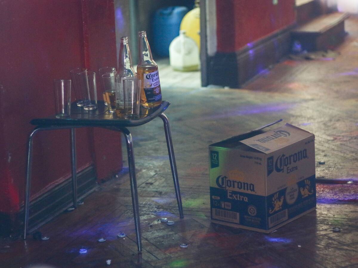 Gobierno anunció querella y posible expulsión de ciudadanos extranjeros tras fiesta clandestina