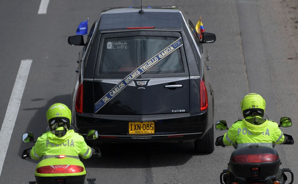 El funeral de Carlos Holmes en Bogotá