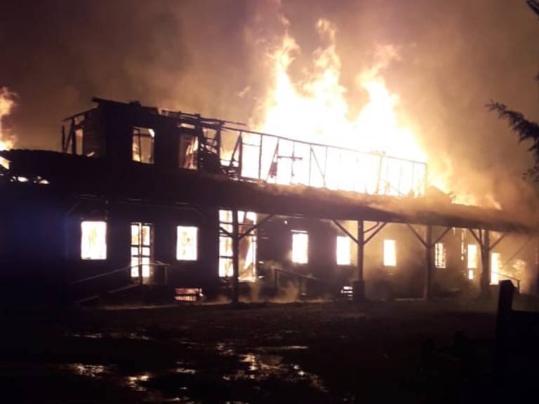 Extienden detención de miembros de la Resistencia Mapuche Lafkenche que habrían participado en el atentado incendiario del Molino Grollmus