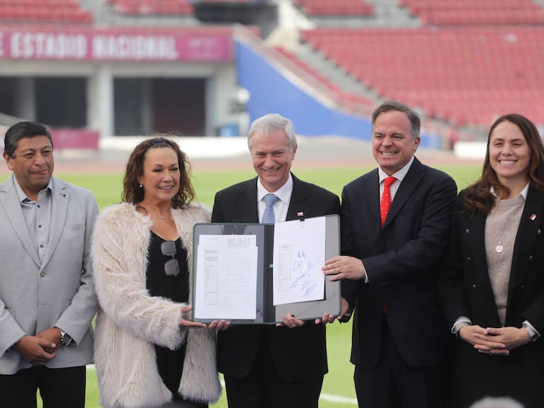 “Sería una burla a la ciudadanía”: senador Walker cuestiona que directivos de la ANFP puedan pasar a la Federación de Fútbol