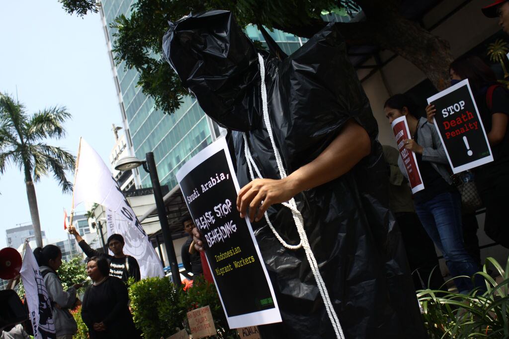 Manifestantes en Indonesia rechazan las ejecuciones en Arabia Saudita