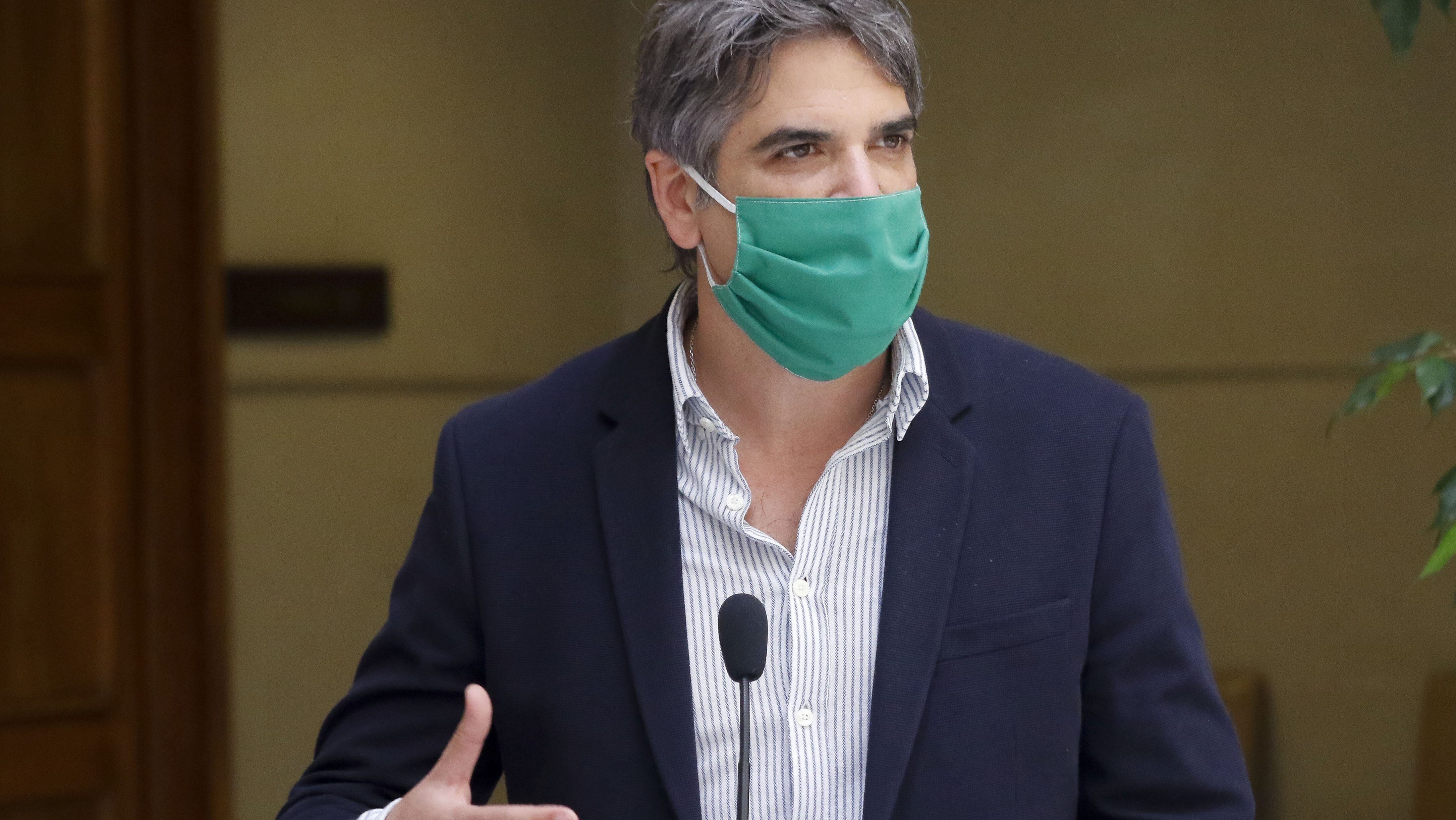 Diputado Fuenzalida reconoció que fue "imprudente" al decir que no se vacunaría contra el Covid-19