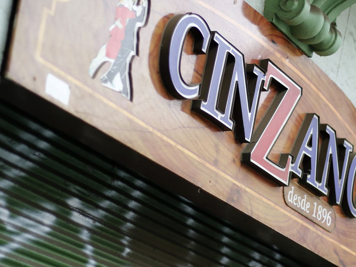 «No puede quedar en el olvido»: Histórico bar Cinzano de Valparaíso prepara su reapertura para junio
