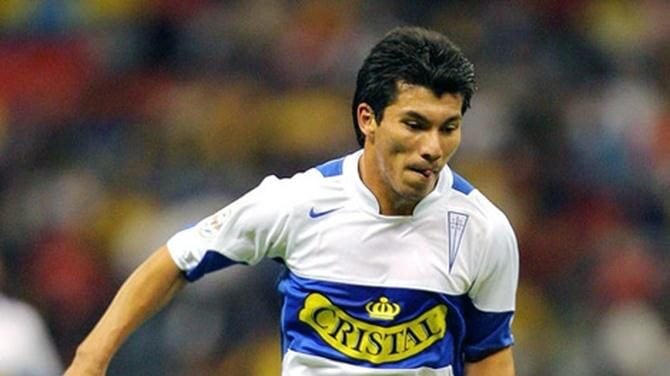Gary Medel debut video