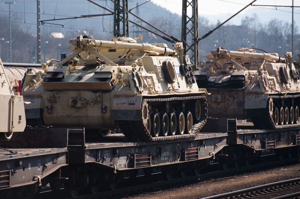 Tanques de Estados Unidos llegan hasta un terminal en Alemania