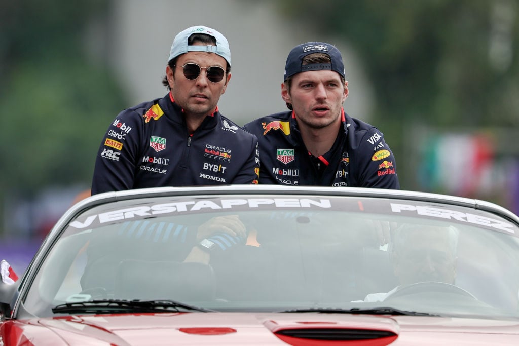 Alex Albon sale en defensa de Sergio Pérez por su mala campaña en Red Bull: “Es un lugar difícil para estar” | Getty Images