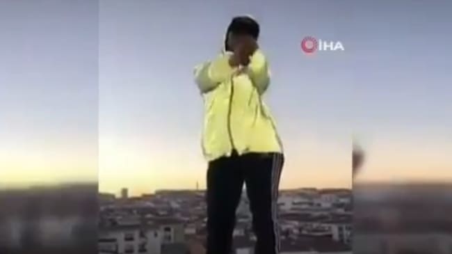 TikToker muere tras caer por nueve pisos mientras grababa un video