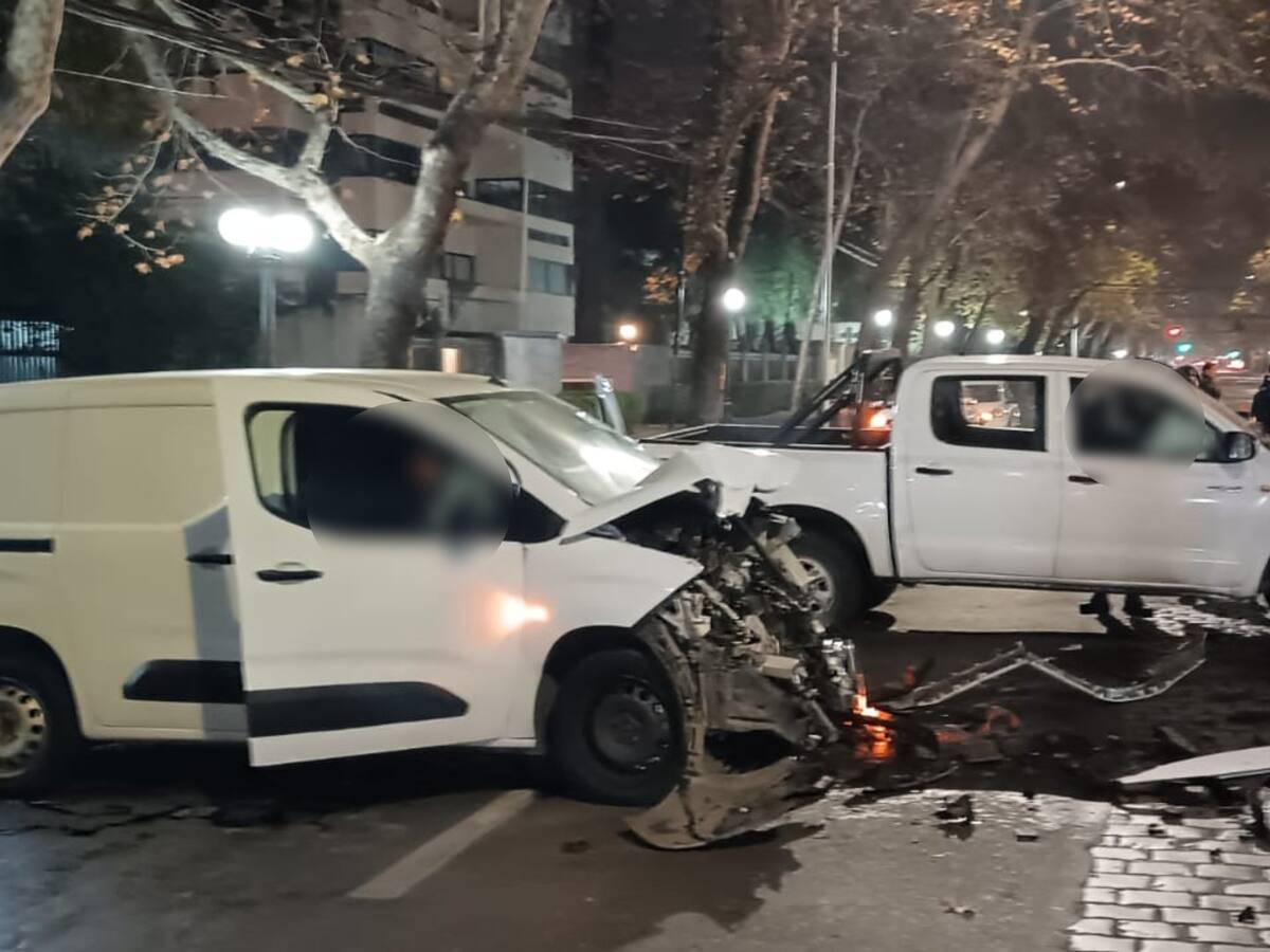 Accidente de tránsito en Providencia: choque entre dos vehículos genera restricción en Pedro de Valdivia