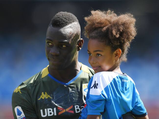Mario Balotelli y su hija Pia