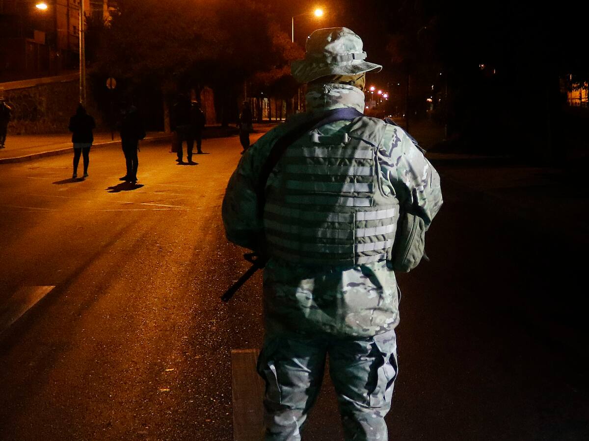 Hombre acusó que fue golpeado y amenazado por infantes de marina tras control antes de toque de queda