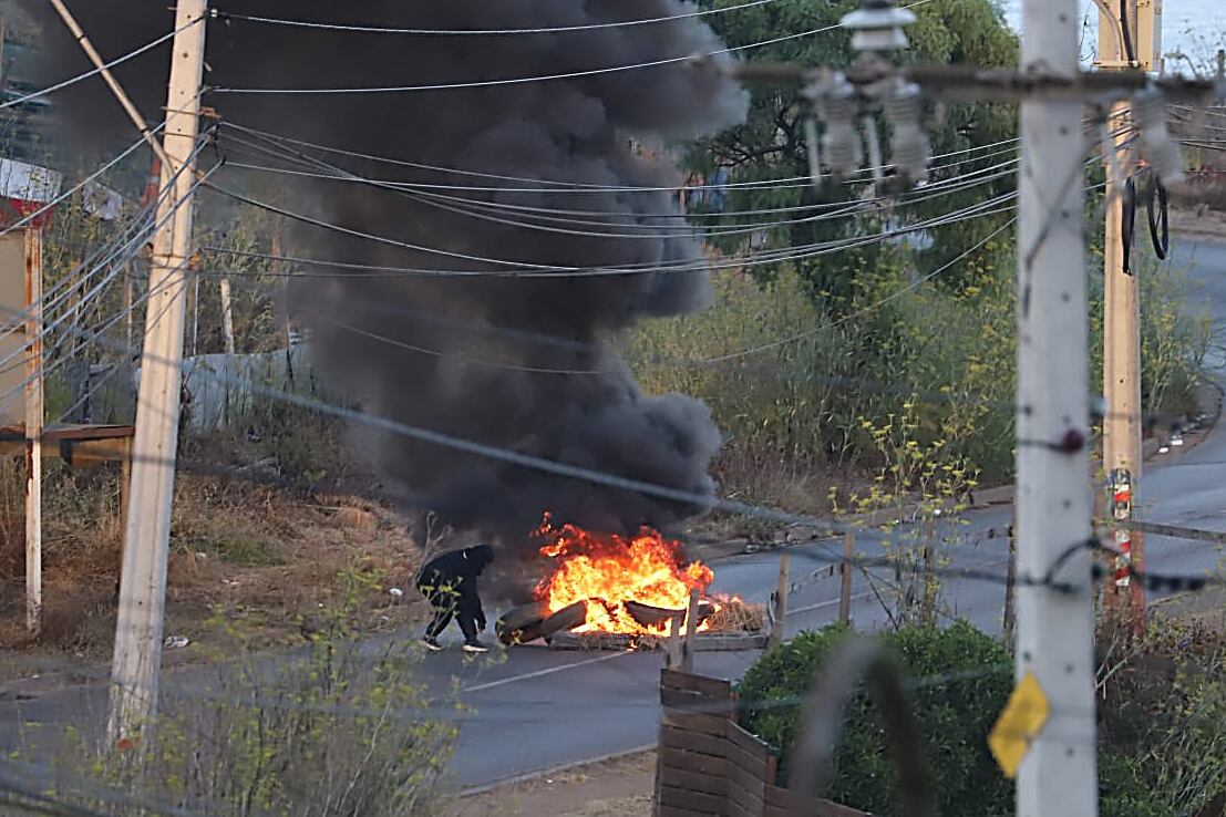 12 de ENERO DE 2026 / SAN ANTONIO
Más de 200 familias son desalojadas de la Megatoma del Cerro Centinela de San Antonio. FOTO: SÓCRATES ORELLANA / UNO NOTICIAS