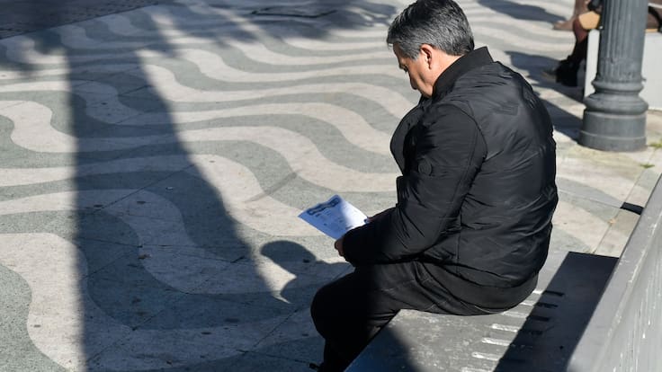 El fin de obligar a marcar con la huella: La nueva ley que te permitirá exigir métodos alternativos en tu empleo