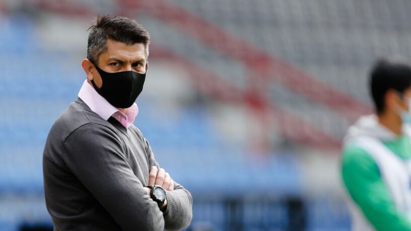 Ex DT de Huachipato denuncia amaño de partido en Paraguay y renuncia: "No seré parte de este show"