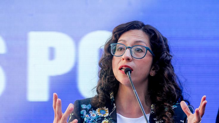 Frente Amplio oficia al Gobierno por reajustes en sueldos de seremis: cuestionan aumento de hasta 64% en salarios