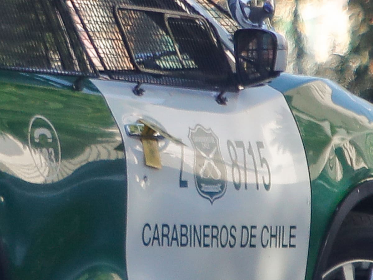 Víctima denunció uso de ametralladora: delincuentes armados realizan violento portonazo a familia en Puente Alto