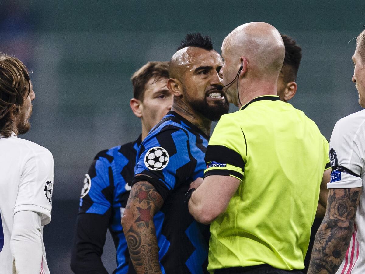El furioso posteo de Arturo Vidal tras su expulsión en derrota del Inter de Milán
