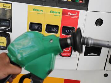 Incluso más que en Chile: el país de Sudamérica con la gasolina más cara y que está entre los 20 más costosos del mundo