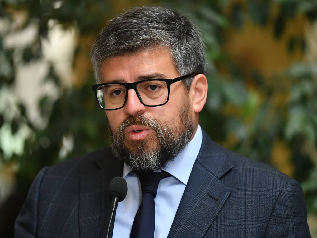 “Un poco de humanidad”: Jaime Araya (ind-PPD) pide a Contraloría revisar circular sobre nacionalidad de niños