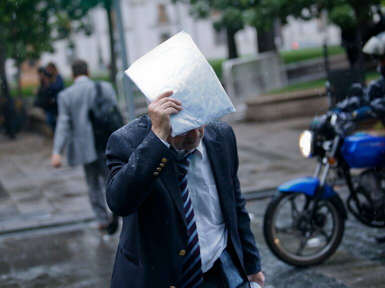Lluvia en Chile: ¿Me pueden despedir o descontar dinero si llego tarde o falto al trabajo por el mal tiempo?