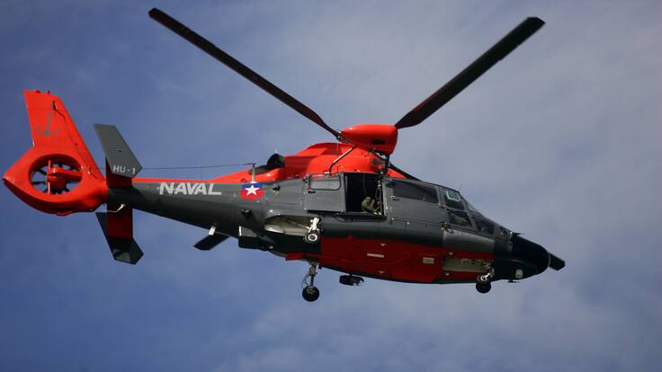 Funcionaria de la Armada cae desde helicóptero durante ejercicios de entrenamiento en Viña del Mar