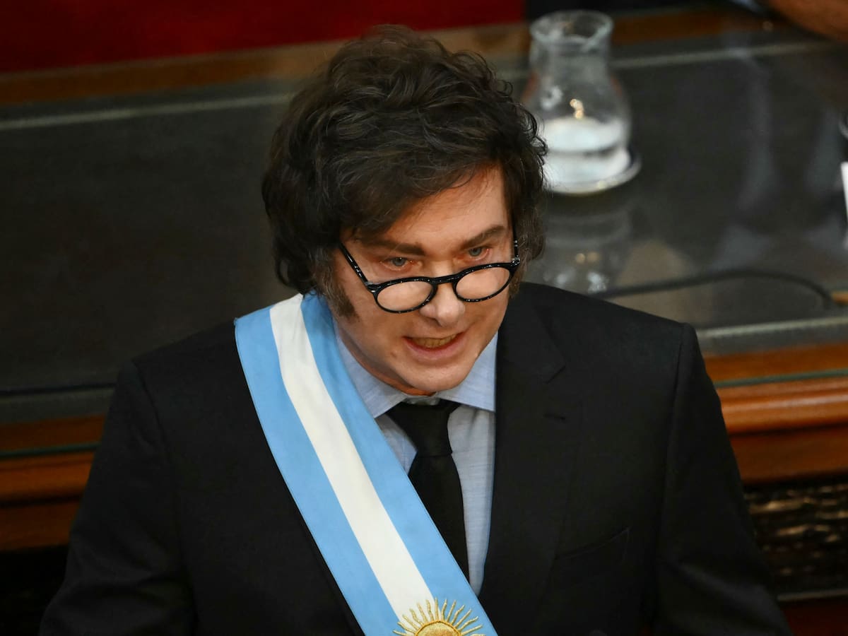 Había manifestado querer casarse: Javier Milei le pone fin a su relación con Yuyito, conocida conductora argentina