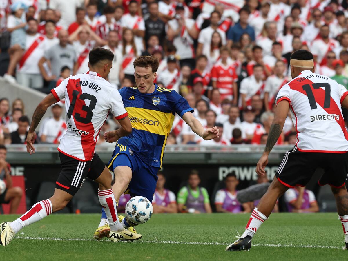 River Plate y Boca Juniors empatan en el Superclásico del fútbol argentino