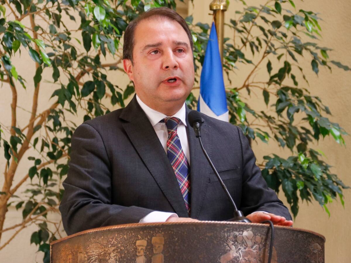 Diputado Sauerbaum (RN) y la dictadura: “Yo creo que el gobierno de Pinochet fue un gobierno autoritario”